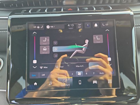 New 2025 Jeep Grand Cherokee Altitude image 17