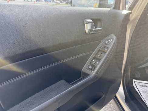 Used 2009 HUMMER H3 image 7