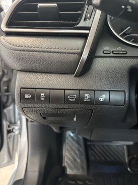 Certified 2021 Toyota Camry XLE image 9