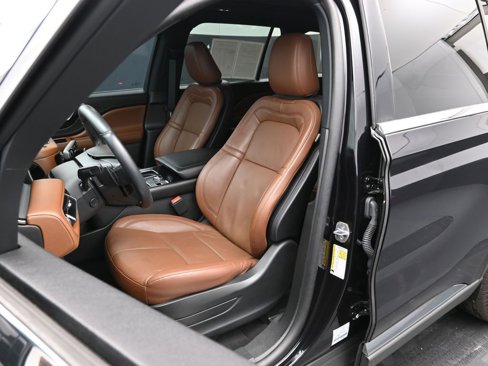 Used 2023 Lincoln Aviator Reserve w/ Elements Package Plus image 5