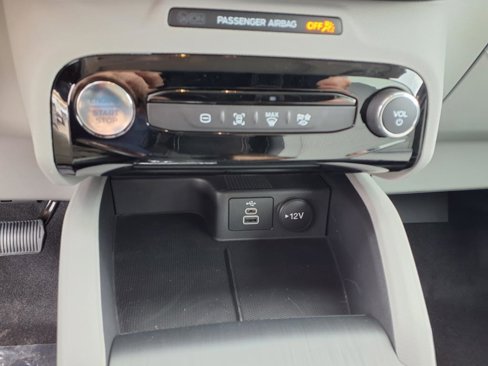 New 2025 Ford Escape SE image 19