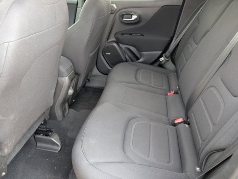 Used 2021 Jeep Renegade Latitude w/ Sun & Sound Group image 7