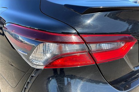 Used 2021 Toyota Camry SE image 28