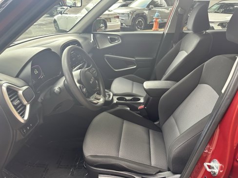 Used 2023 Kia Soul LX w/ Option Group 015 image 16