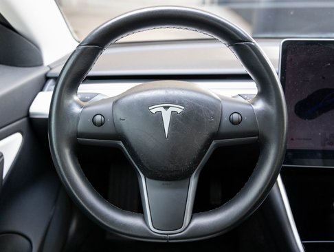 Used 2018 Tesla Model 3 Long Range image 13