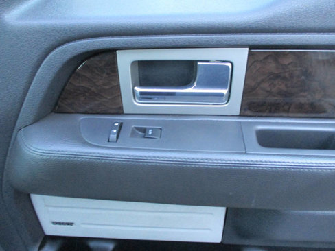Used 2014 Ford F150 Platinum image 28