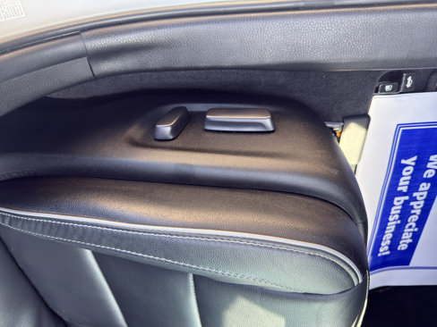 Used 2019 Toyota Corolla XLE image 7