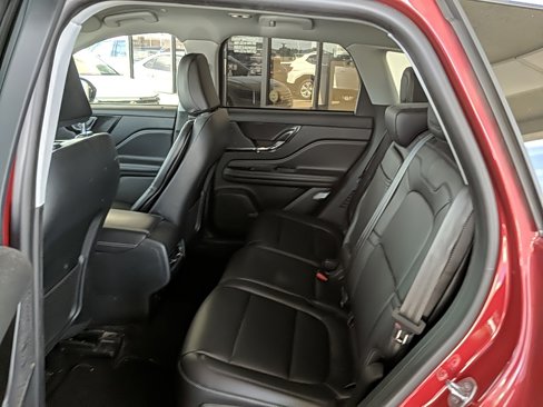 Used 2021 Lincoln Corsair AWD image 10