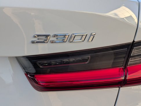 Used 2020 BMW 330i Sedan w/ Convenience Package image 20