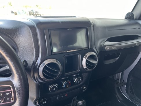 Used 2014 Jeep Wrangler Sport image 17