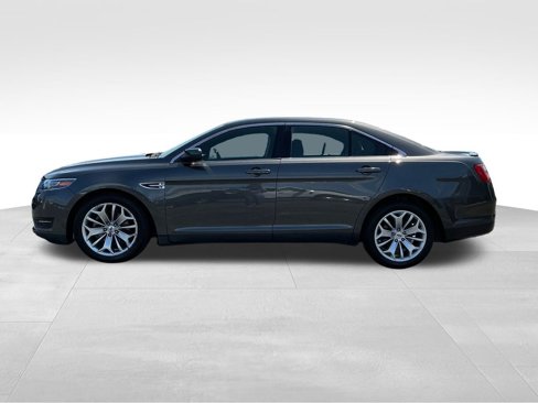 Used 2018 Ford Taurus SEL w/ Equipment Group 201A image 2