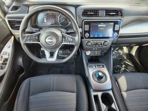 Used 2025 Nissan Leaf S image 10
