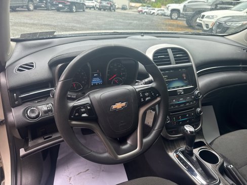 Used 2015 Chevrolet Malibu LT image 17