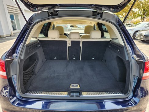 Used 2019 Mercedes-Benz GLC 300 4MATIC image 19