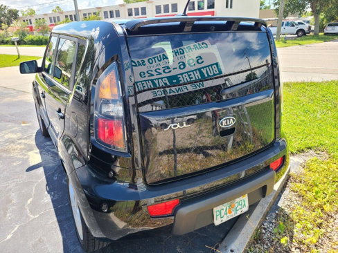 Used 2011 Kia Soul + image 19