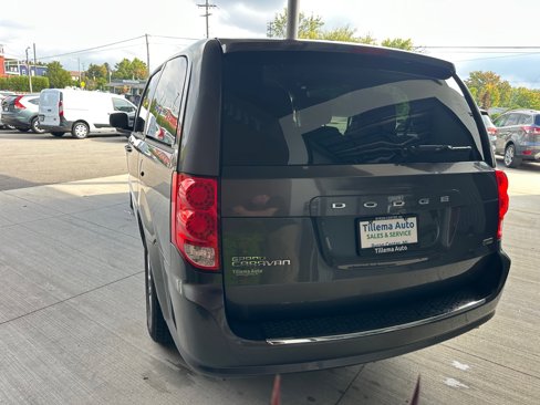 Used 2016 Dodge Grand Caravan SE image 5