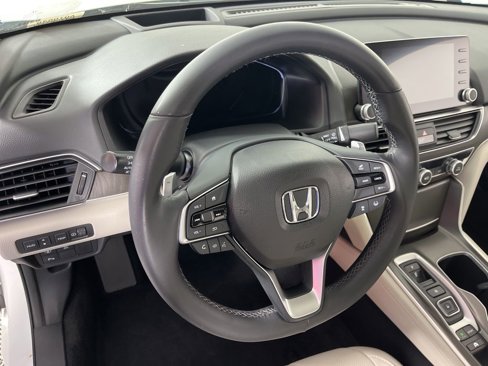 Certified 2018 Honda Accord Touring image 28
