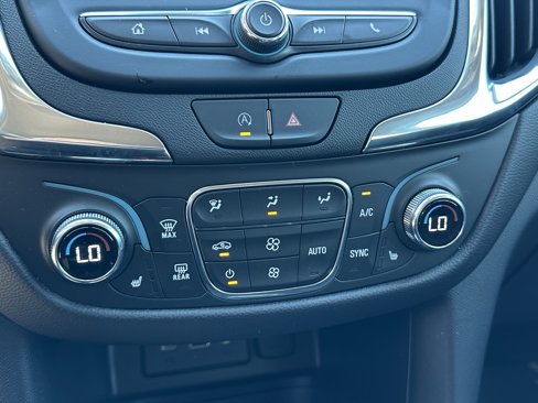 Used 2023 Chevrolet Equinox LT image 23