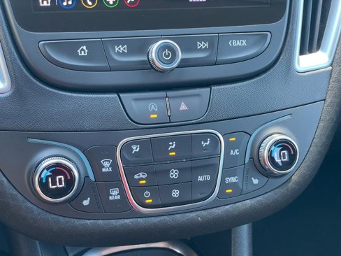 Used 2024 Chevrolet Malibu LT image 32