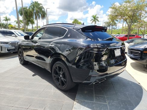 Used 2018 Maserati Levante S GranSport image 14