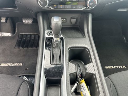 Used 2022 Nissan Sentra SV image 22