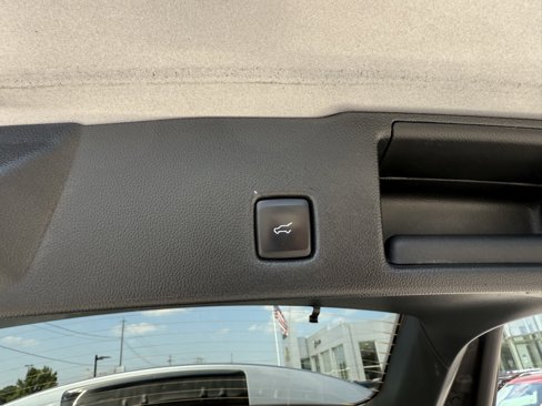 Used 2022 Ford Escape SEL image 17