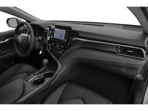 Used 2022 Toyota Camry SE image 18