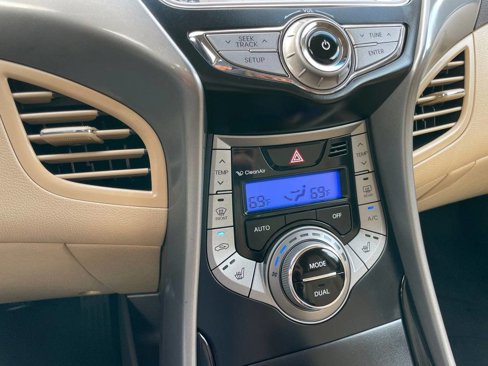 Used 2013 Hyundai Elantra Limited w/ Technology Pkg image 18