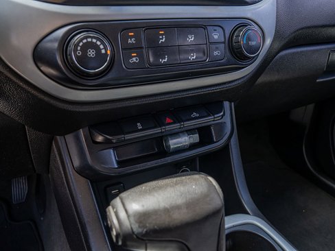 Used 2015 Chevrolet Colorado LT image 29