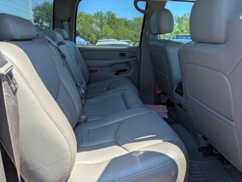 Used 2004 Chevrolet Silverado 2500 LT image 23