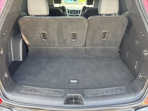 Used 2024 Buick Enclave Premium image 12