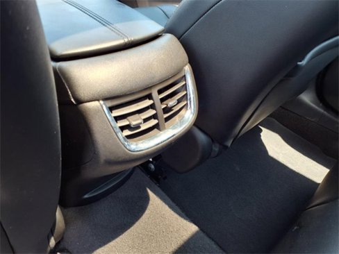 Used 2022 Chevrolet Malibu LT w/ Leather Package image 8