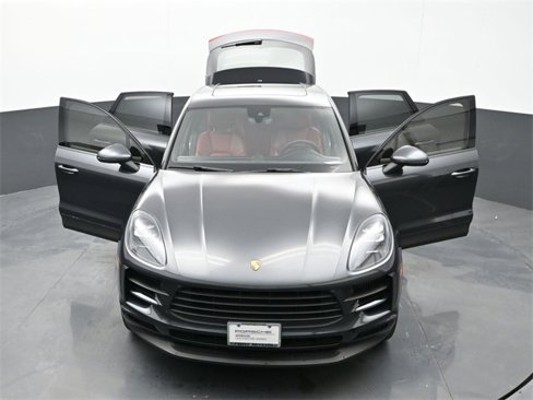 Certified 2021 Porsche Macan S image 34