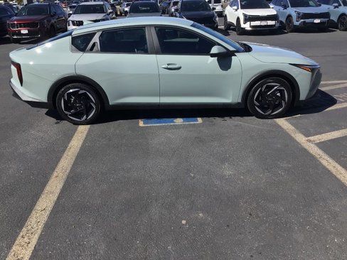 New 2025 Kia K4 EX image 6