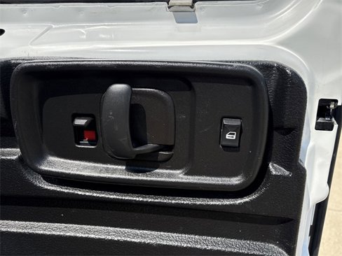 Used 2017 Chevrolet Express 2500 image 12