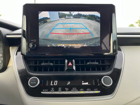 Used 2024 Toyota Corolla LE image 23