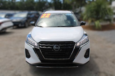 Used 2022 Nissan Kicks SR w/ Premium Package image 16