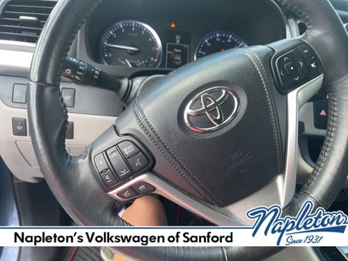 Used 2015 Toyota Highlander XLE image 21