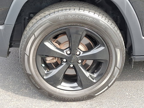 Certified 2019 Jeep Cherokee Latitude Plus image 9