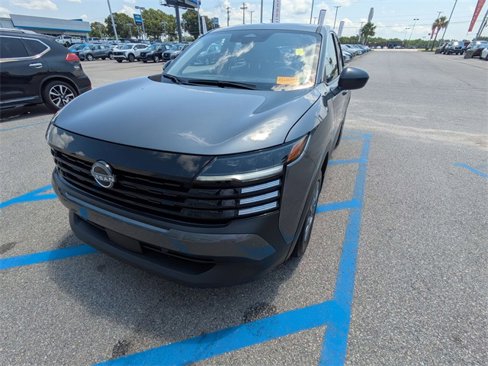 Used 2025 Nissan Kicks S w/ Charging Package image 7