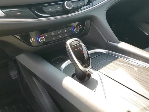 Certified 2020 Buick Enclave Essence w/ Sound and Sites Package image 20