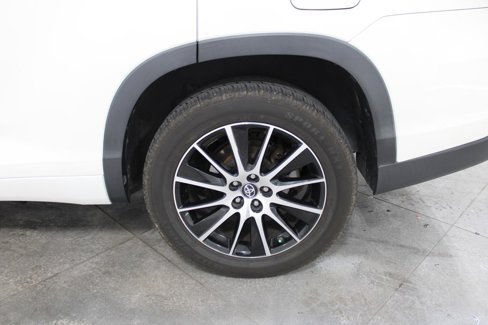 Used 2017 Toyota Highlander SE image 41
