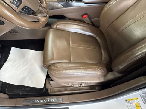 Used 2017 Lincoln MKX Reserve w/ Driver Assistance Package image 26