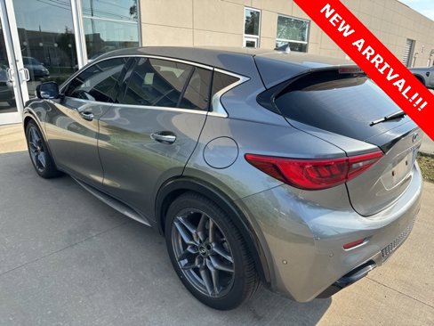 Used 2018 INFINITI QX30 Sport image 6