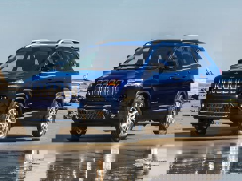 Used 2015 Jeep Cherokee Limited image 1