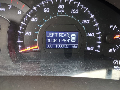 Used 2010 Toyota Camry XLE image 16