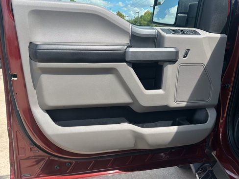 Used 2016 Ford F150 XLT w/ Equipment Group 302A Luxury image 20