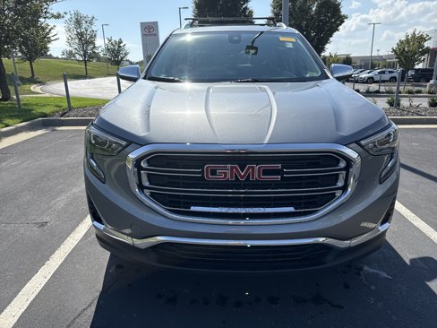 Used 2020 GMC Terrain SLT w/ Preferred Package image 3