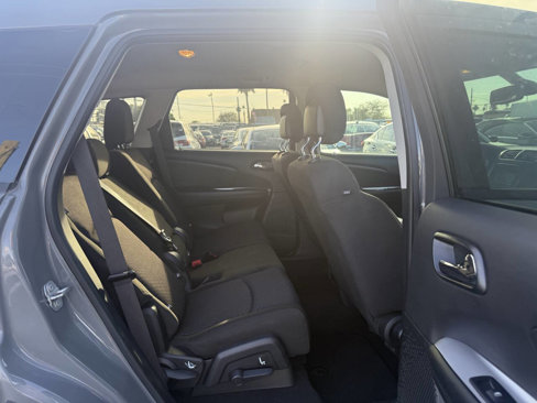 Used 2019 Dodge Journey SE image 22
