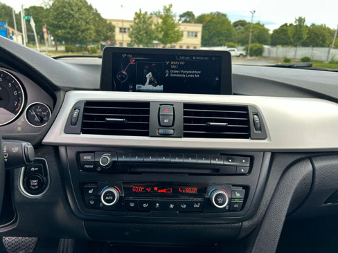 Used 2015 BMW 320i xDrive Sedan image 11